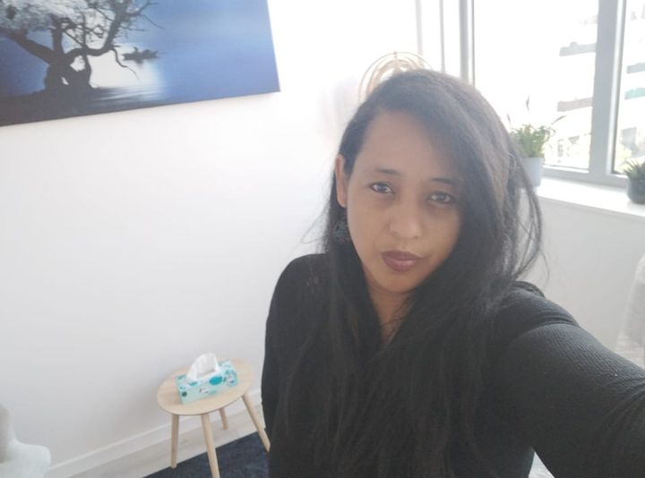 [Ma main sur mon épaule]

Cette semaine j&rsquo;ai 8 actions, toutes simples,  de moi …
