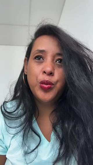 « Nouvelle rencontre , et je l&rsquo;aime déjà à la folie Mais j&rsquo;ai un doute…
 Parceq…