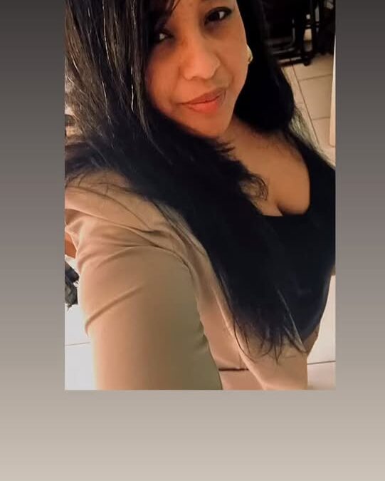 Elle s&rsquo;appelle Stefania. Belle comme un cœur . Sexy, Des formes à en faire fondr…